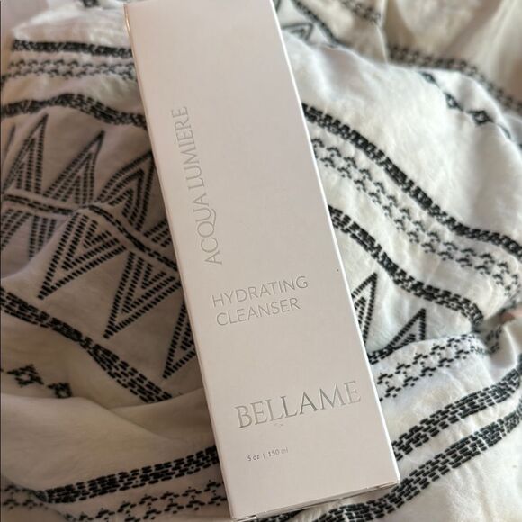 Bellame Hydrating Cleanser - makeup cleaner remover lotion skincare new - Picture 2 of 2